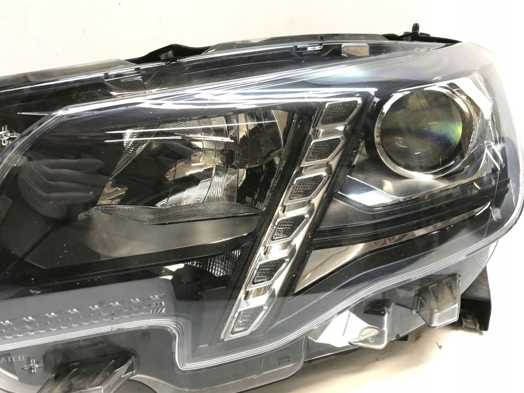 PEUGEOT PARTNER IV Linke Lampe LED 9816827280 Product image