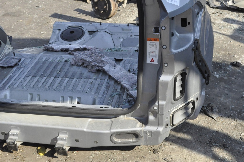 FORD ECOSPORT ASS HINTERER RIEMEN HINTERER BAD-KOTFLÜGEL RECHTS LINKS LESEN SIE DIE BESCHREIBUNG!! Product image