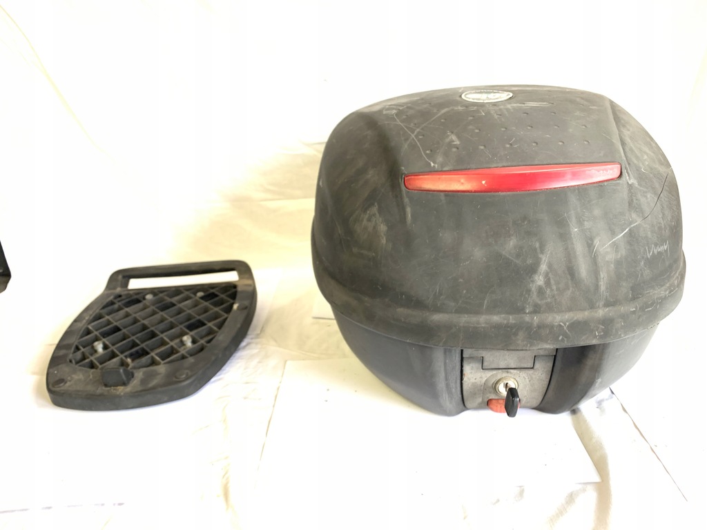 Givi-Koffer für einen Helm Product image