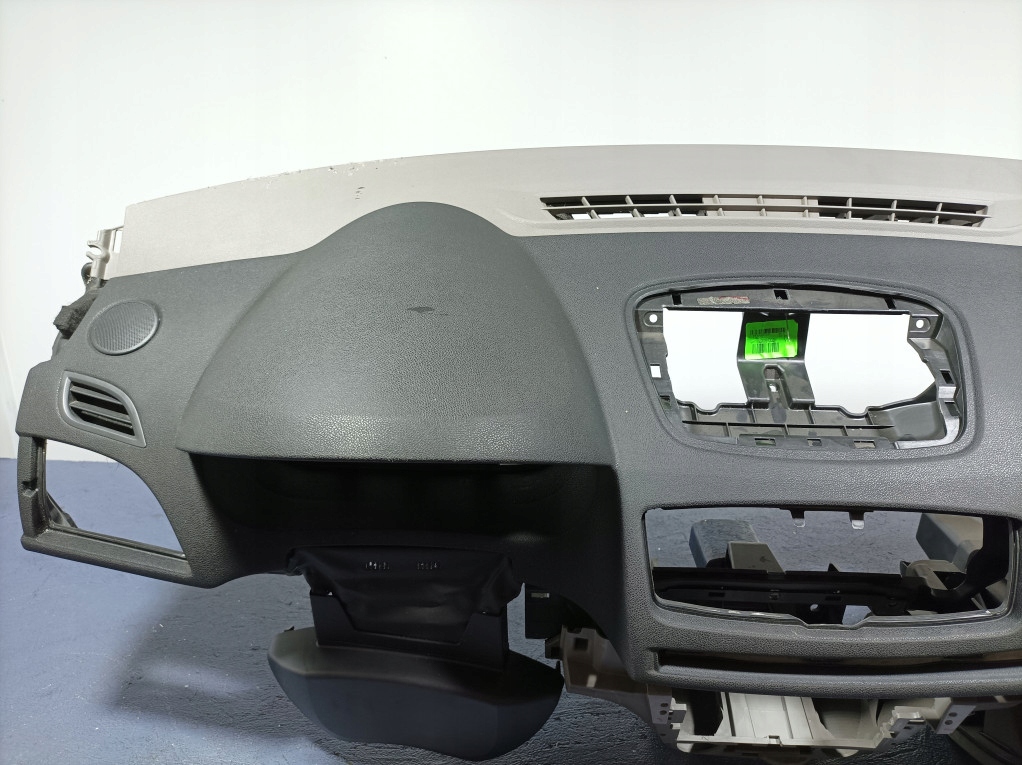 RENAULT MEGANE III DASHBOARD COCKPIT KISSEN EU GÜRTEL Product image