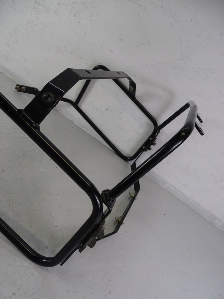 A895 Honda Suzuki Yamaha Kawasaki Gepäckträger, hintere Kofferhalterung Product image