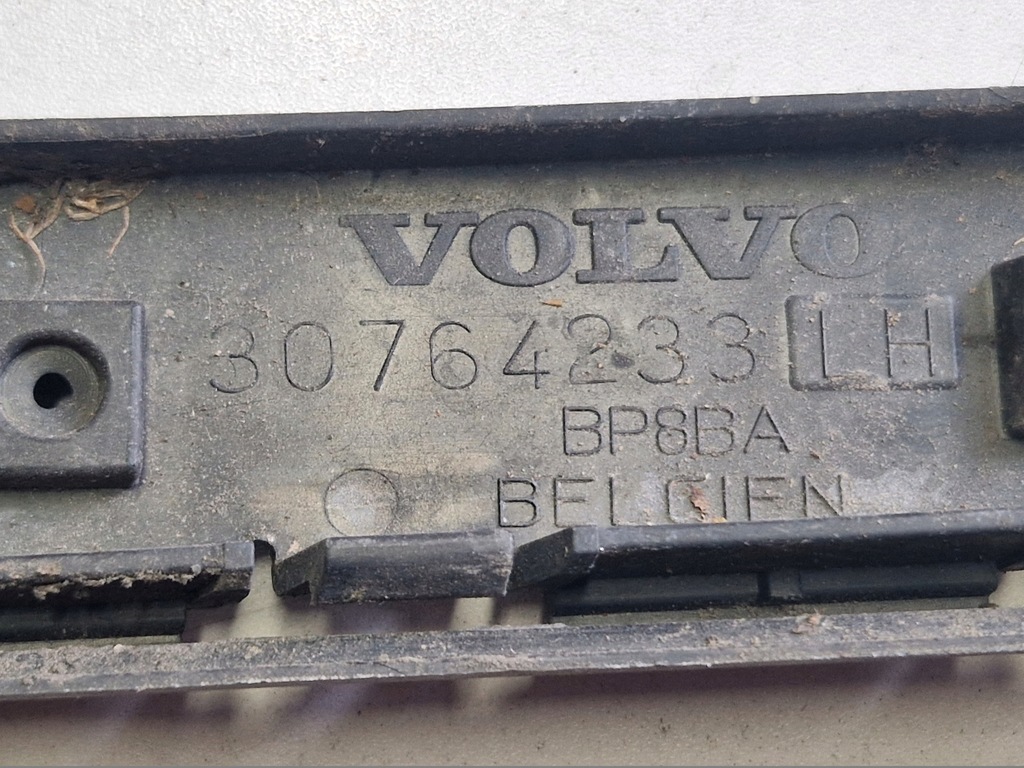STOßSTANGENSCHUTZ LINKS HINTEN VOLVO V50 30764233 Product image