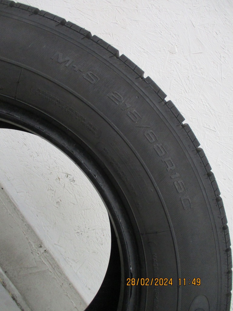 1x 215/65R15C Goodyear Cargo Vector 2 7,9mm Product image