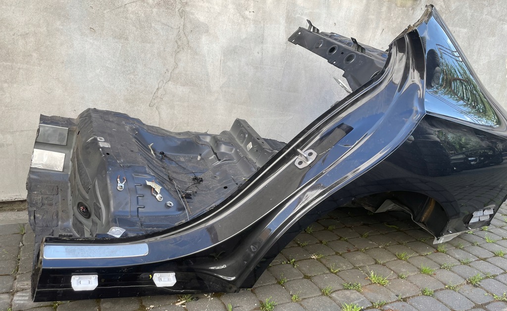 Mercedes E-Klasse W214 Limousine links hinterher zurücker Kotflügel Product image