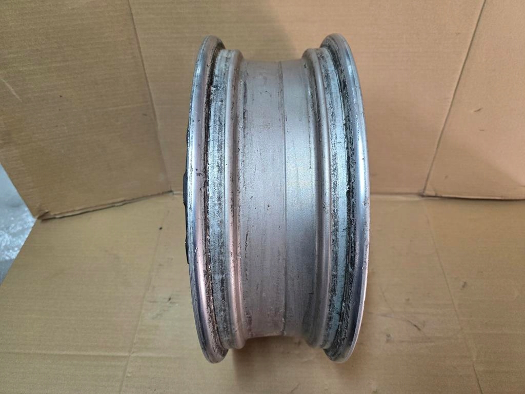 Suzuki Burgman An 650 02-12 in der Nähe des hinteren Randes Product image
