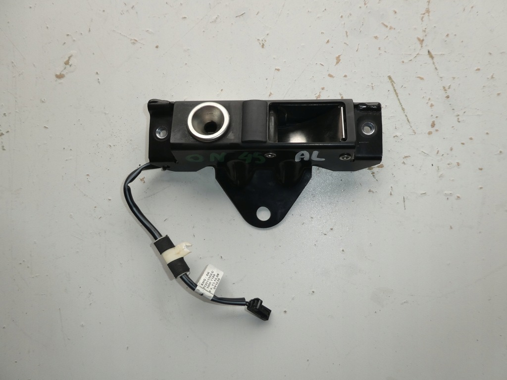 GOLF VI CABRIO-SCHLOSS, DACHSCHLOSS 8P7871443F Product image