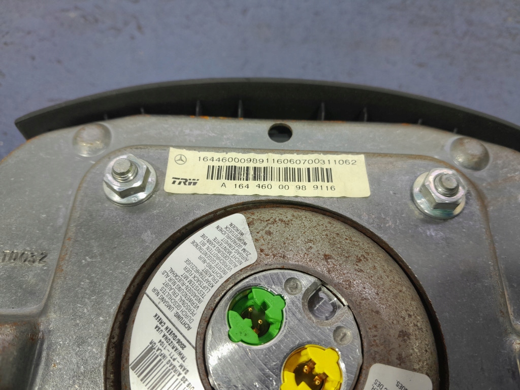 MERCEDES R W251 Armaturenbrett, Kissen, Gurtstraffer Product image