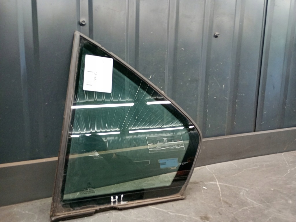 Türfensterdreieck nach hinten BMW E38 94-01R Product image