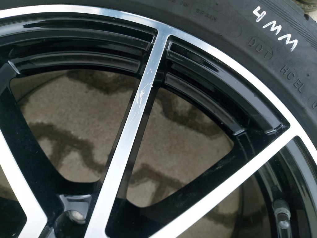 TESLA MODEL 3 Aluminiumfelgen 235/45/18 Product image