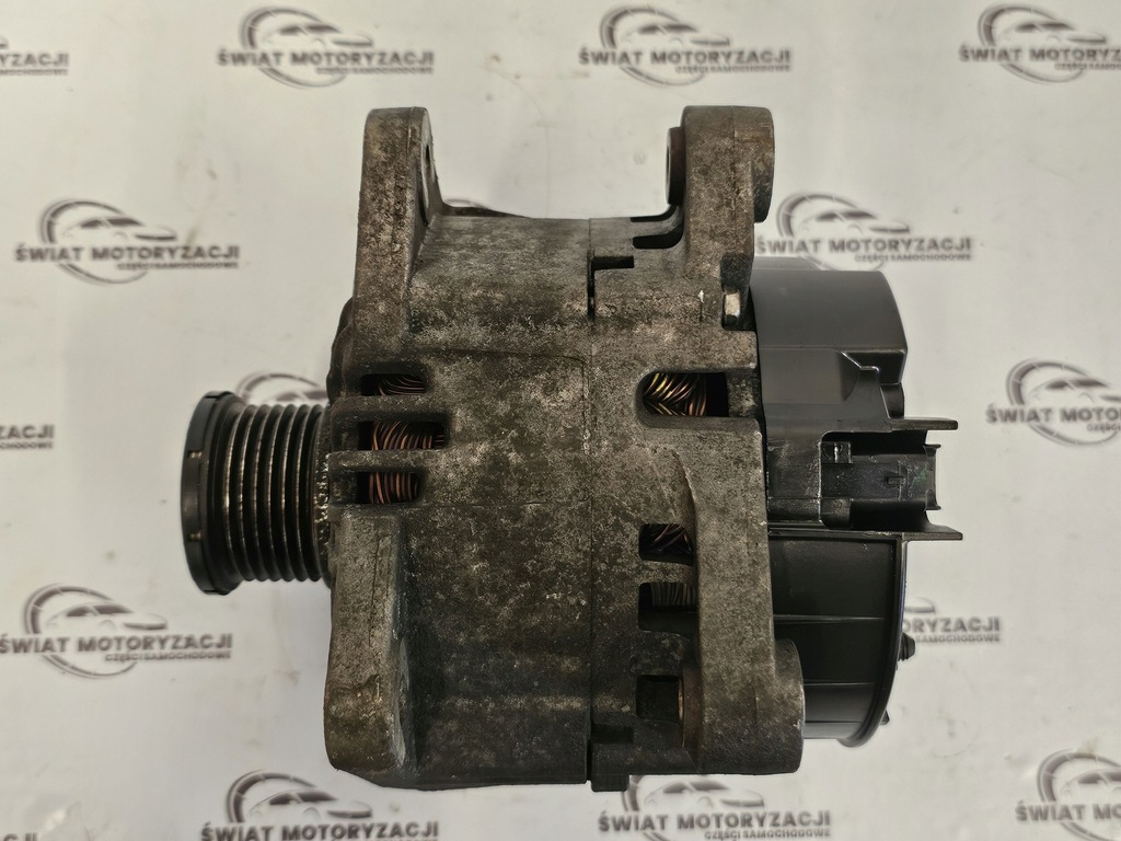 Trafic Vivaro Primastar 2.0 DCI M9R782 114 km Generator 8200404459 Product image