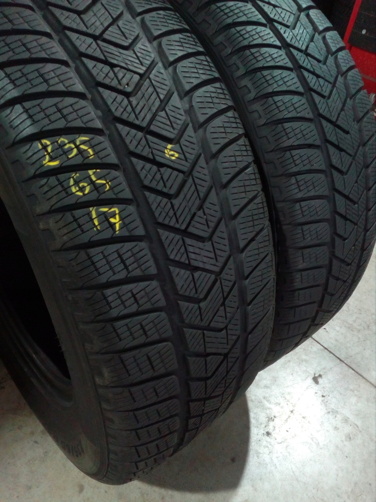 2 STÜCK. 235/65R17 PIRELLI SCORPION WINTER 6MM!! 2022R. Product image