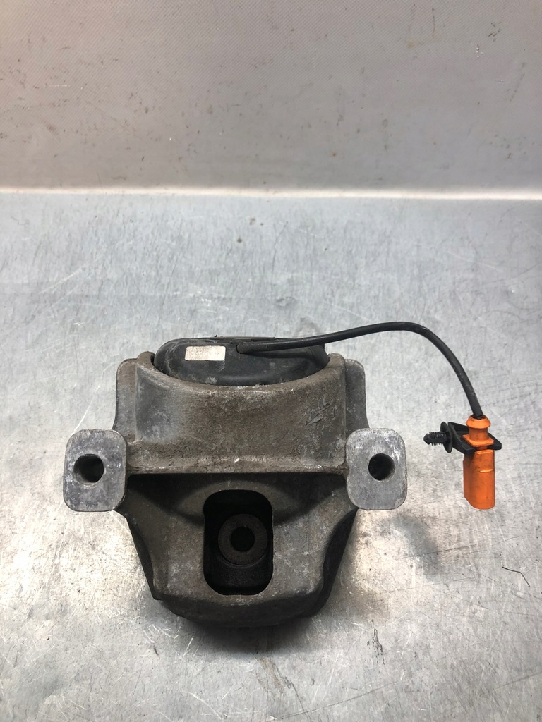 Q5 A5 A4 B8 HUBMOTORHALTERUNG 2.0TDI 8R0199381B Product image