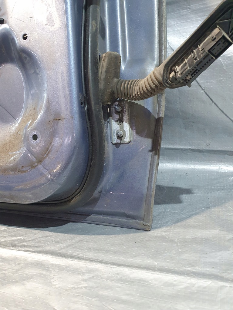 TÜR VORNE LINKS BMW E46 LIMOUSINE 1999 STAHLBLAU METALLIC Product image