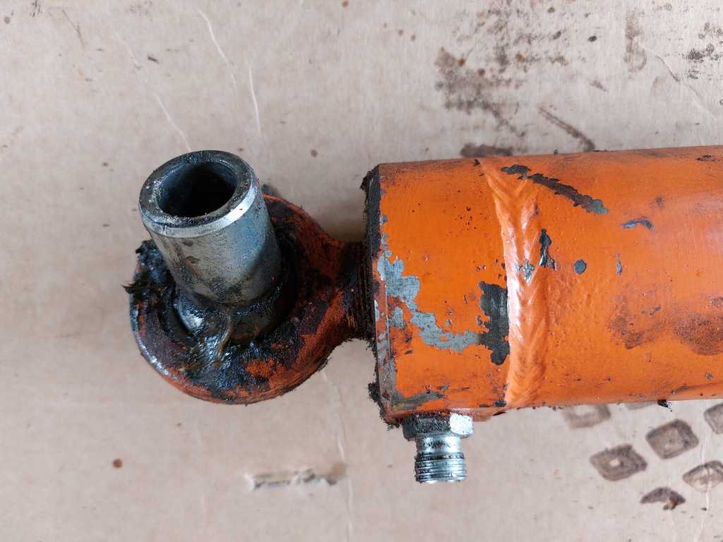 HYDRAULIKZYLINDER FÜR GABELSTAPLER SUCHEDNIÓW Product image