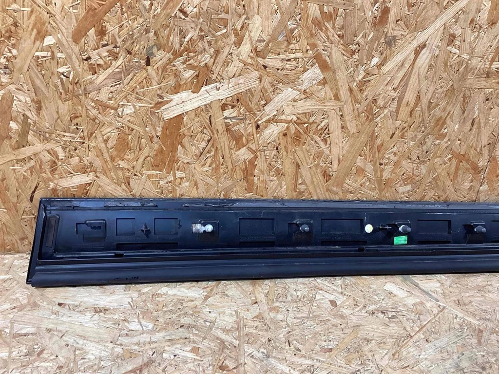 Porsche Cayenne (9Y0 9Y3) 2018 Linksstreifen Product image