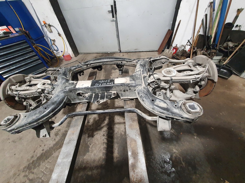 HINTERE TRÄGERAUFHÄNGUNG BMW X5 X6 F15 F16 2.0D Product image