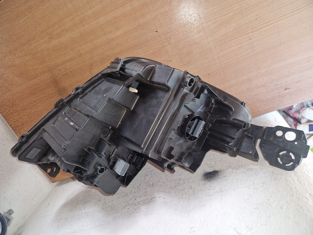 LINKE LEUCHTE PEUGEOT 3008 5008 II LIFT VOLL LED 9836230280 EU. Product image
