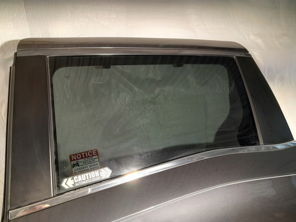 HONDA ODYSSEY V 18- SCHIEBETÜR LINKS HINTEN NH797M Product image