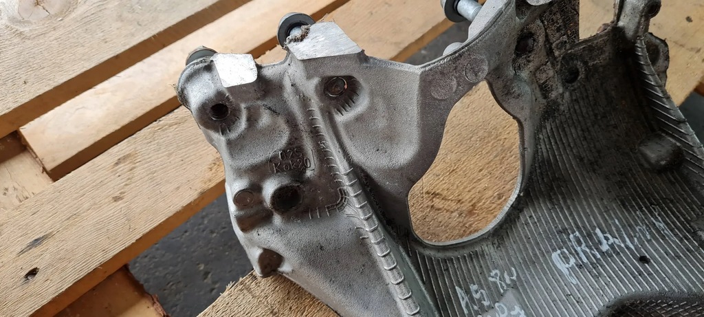 A5 8W LEAP BRACKET SLED MONTAGE RECHTS VORNE RECHTS 8W0399296E A4 B9 8W Product image