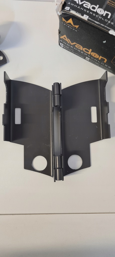 TRIBURG Anhängerschloss mit Schutzkappe AHK 200 x 91 x H87 mm Product image
