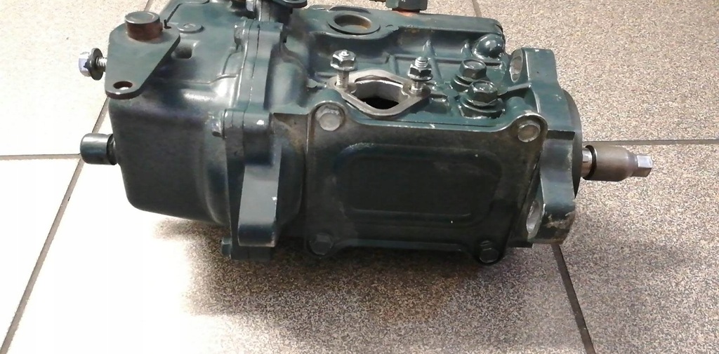 Kubota V3600 Kraftstoffeinspritzpumpe Product image