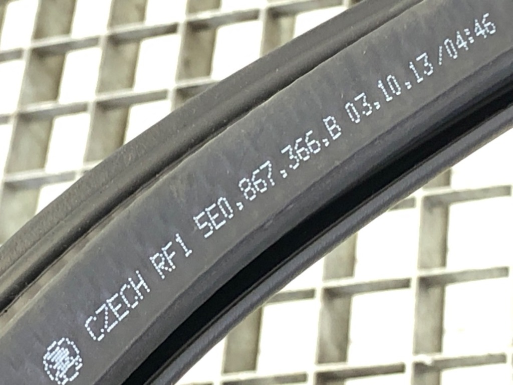 DICHTUNG SKODA OCTAVIA III Kombi 5E0867366B Product image
