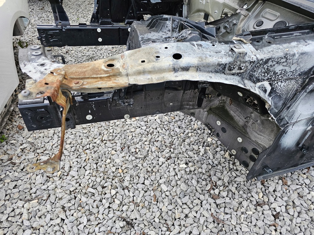 BMW G30 G31 LINKE VIERTELSCHÜRZE LINKS VORNE Product image