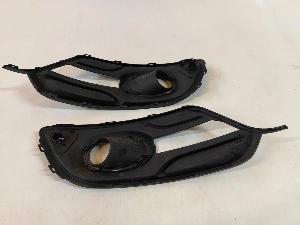 RENAULT MEGANE III LIFT – STOßSTANGENKITTER LINKS UND RECHTS SET Product image