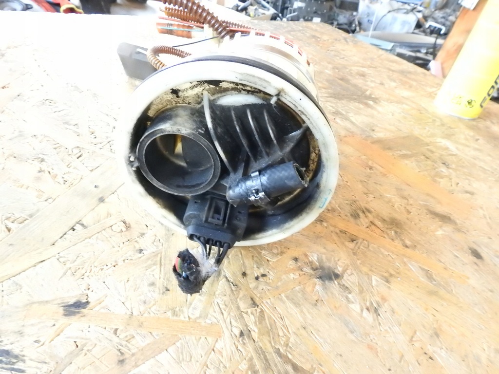 Mercedes W211 3.2 Kraftstoffschwimmersensor Product image