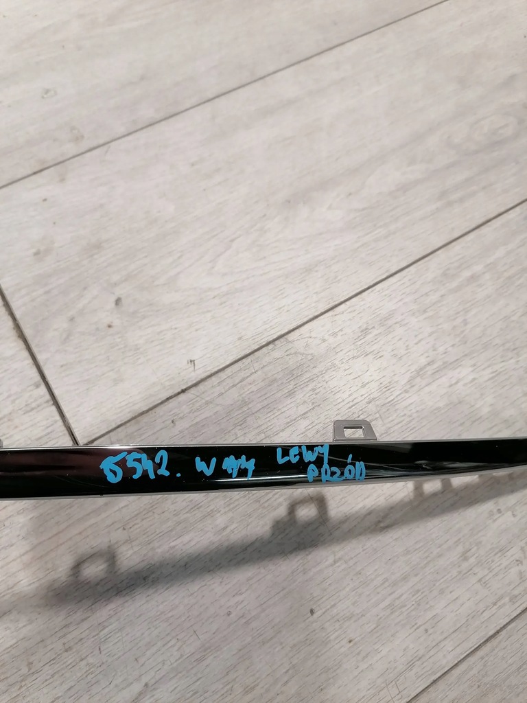 MERCEDES W177 CHROMGRILL LINKS VORNE A1778881300 Product image
