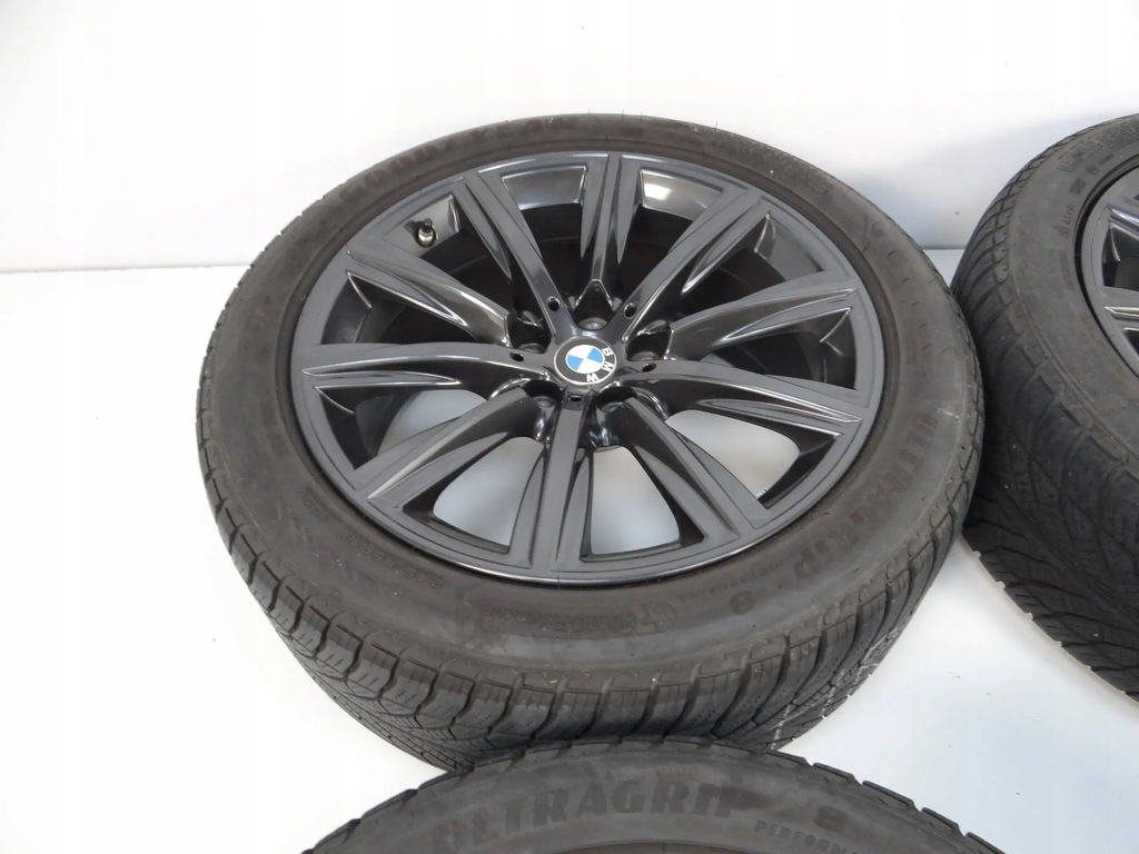 4 x BMW 5 G30 G31 FELGEN 6874440 8Jx18 IS30 mit Goodyear-Reifen Product image