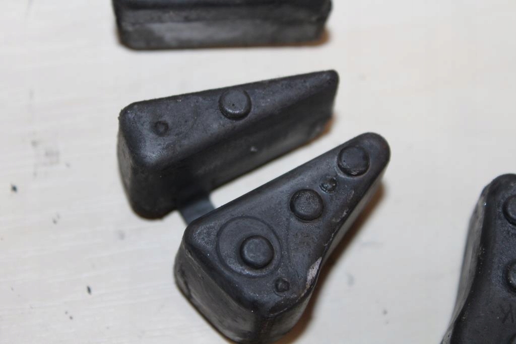 Yamaha YZF R1 RN01 Hinterradantriebsgummi Product image