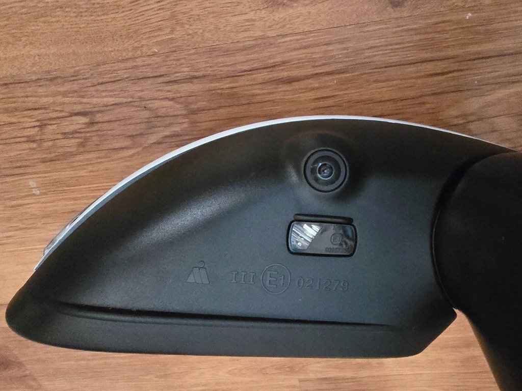 W205 Coupé -Kamera -Assistent 8+8 Product image