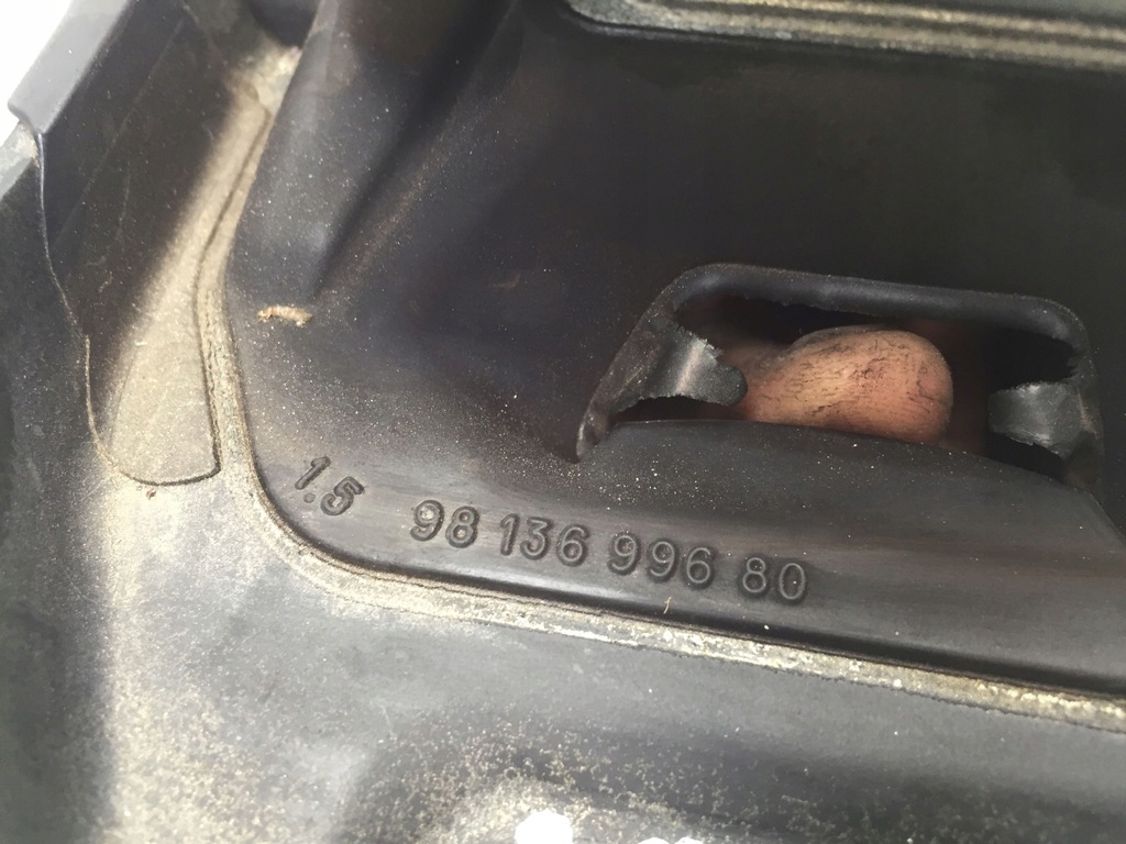 PEUGEOT 3008 II PAW BOX KISSEN 9813699680 Product image