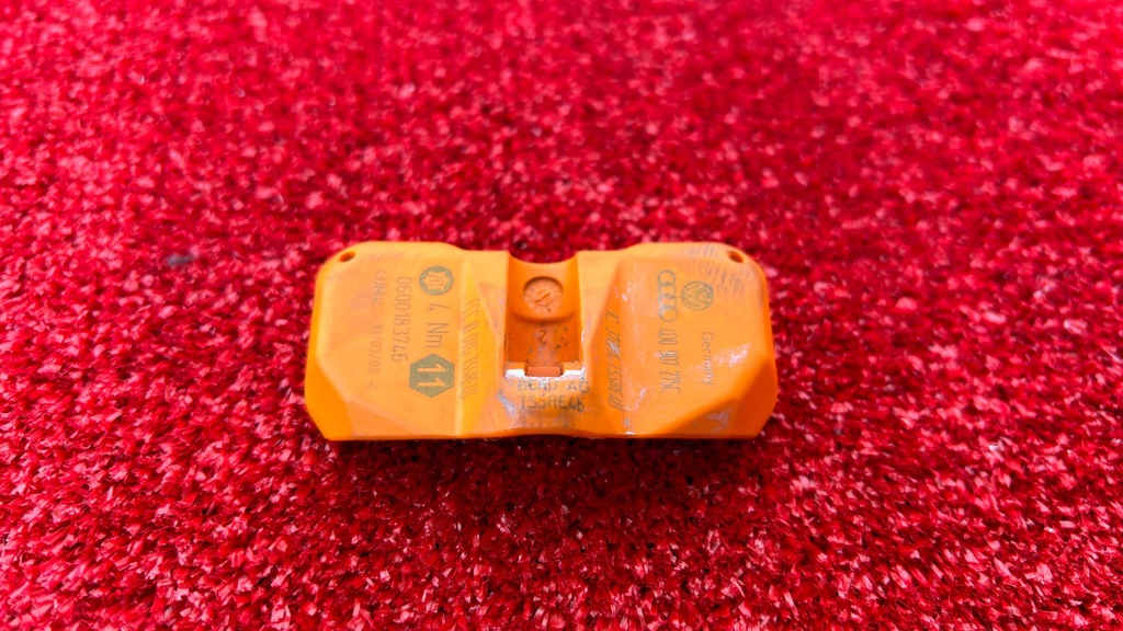 REIFENDRUCKSENSOR VW PHAETON SEAT SKODA AUDI 4D0907275C K107/318 Product image