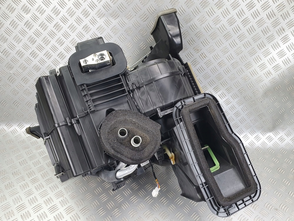 LEAF I ZE0 HEIZUNG VERDAMPFER KÜHLER KLIMAANLAGE VENTIL Product image