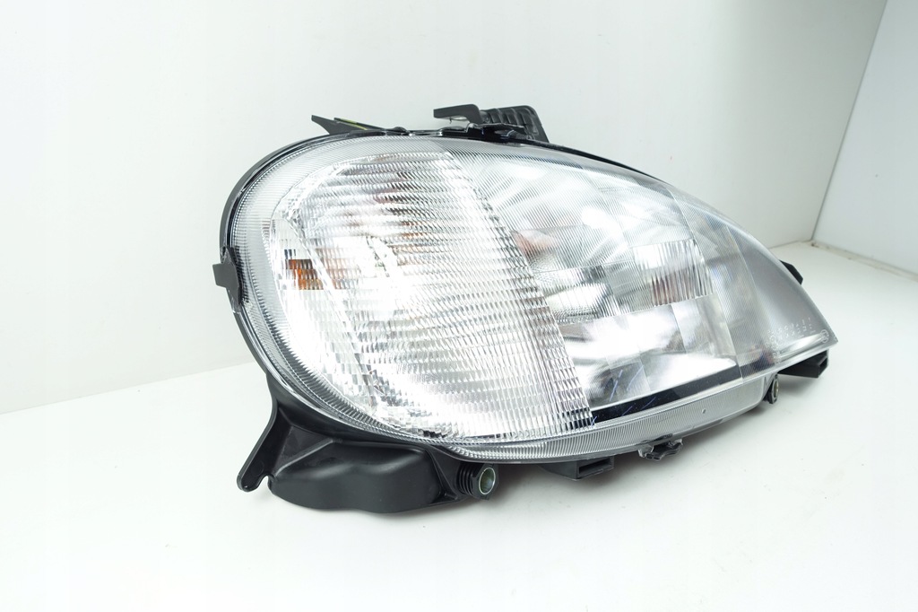 VORDERLEUCHTE RECHTS MERCEDES ML W163 1998-2001 HELLA 1EA963130-461 Product image
