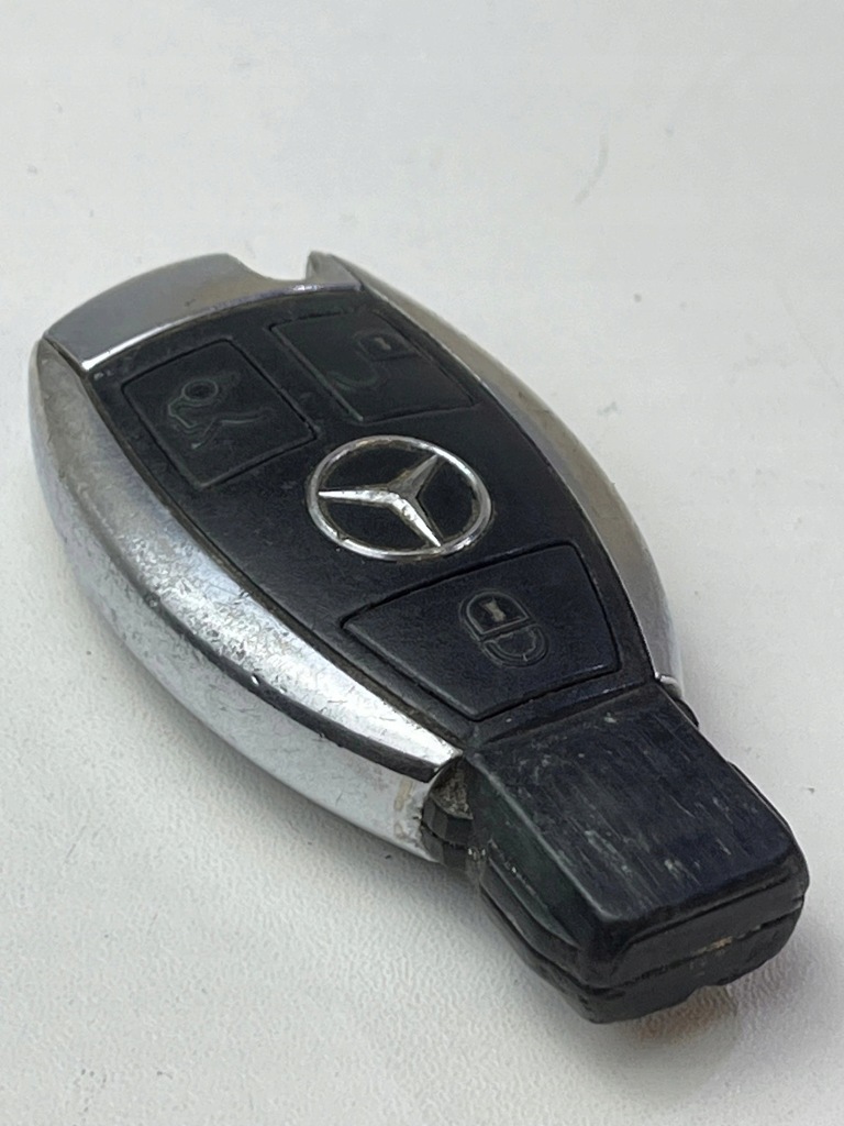 Key Pilot Fish Mercedes W204 W212 3 Knöpfe Product image