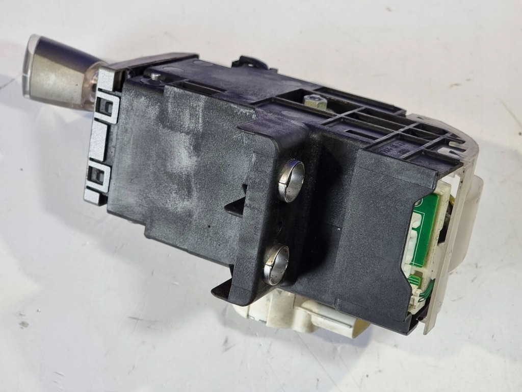 Toyota Prius (NHW20) 2006 Wagenheber und Schalthebel Product image