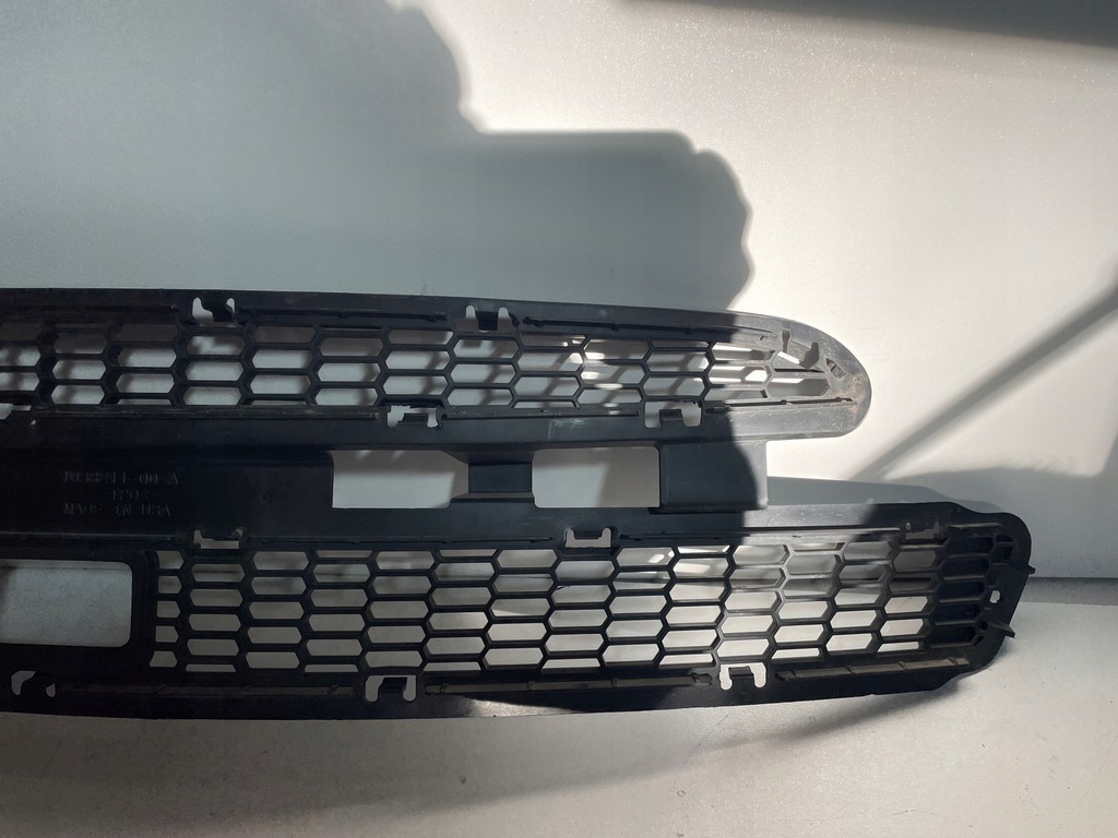 TESLA MODEL S FÜR LIFT STOßSTANGE GRILLE FRONT RADAR 1038211-00-A Product image