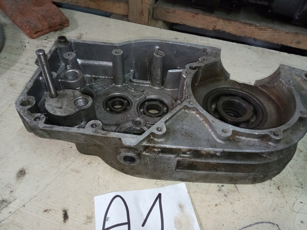 Motor, Kurbelgehäuse, halbe MZ ETZ 250, SCHÖNER ZUSTAND Product image