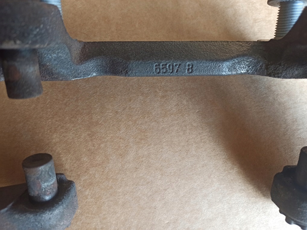 AUDI A6 C7 Bremssattelbrücke, links vorne, 320 mm Scheibe Product image