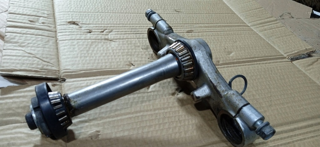 Suzuki GS 500 Unteres Regal, gefederter Sitz, Sitz-Set Product image