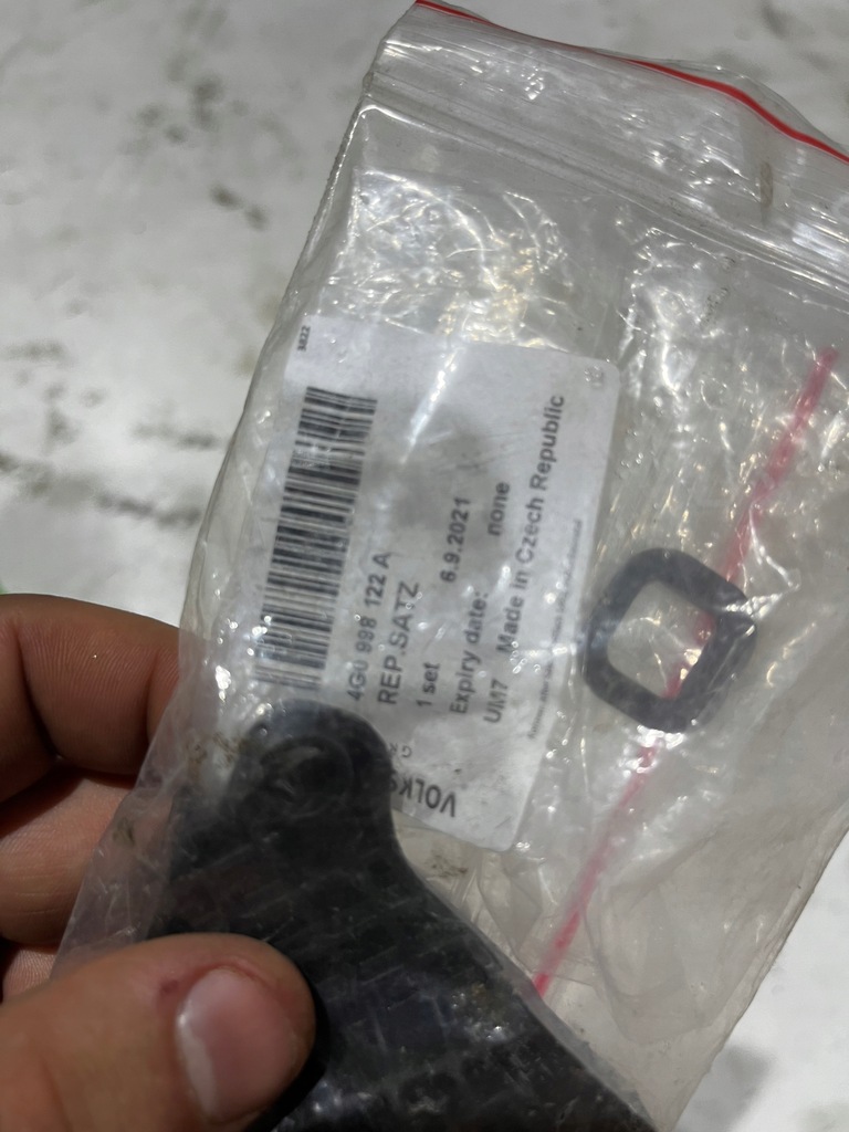 LAMPENOHREN-REPARATURSATZ AUDI A6 C7 RECHTER LIFT 4G0998122B 4G0998122A Product image