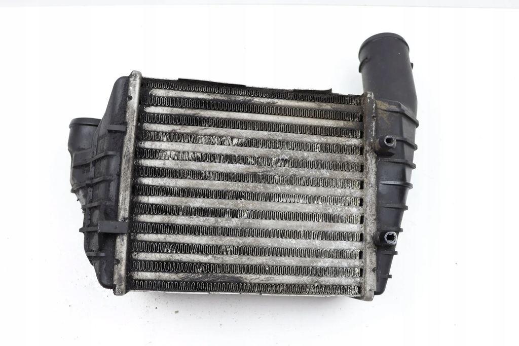 SKODA SUPERB UND VW PASSAT B5 LADELUFTKÜHLER RECHTS 2,5 TDI 059145806 Product image
