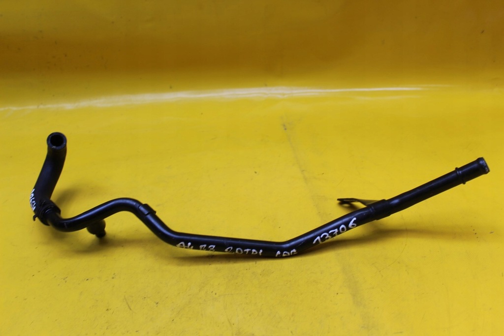 WASSERSCHLAUCH A6 A5 A4 B8 2.0 TDI 03L121157 Product image