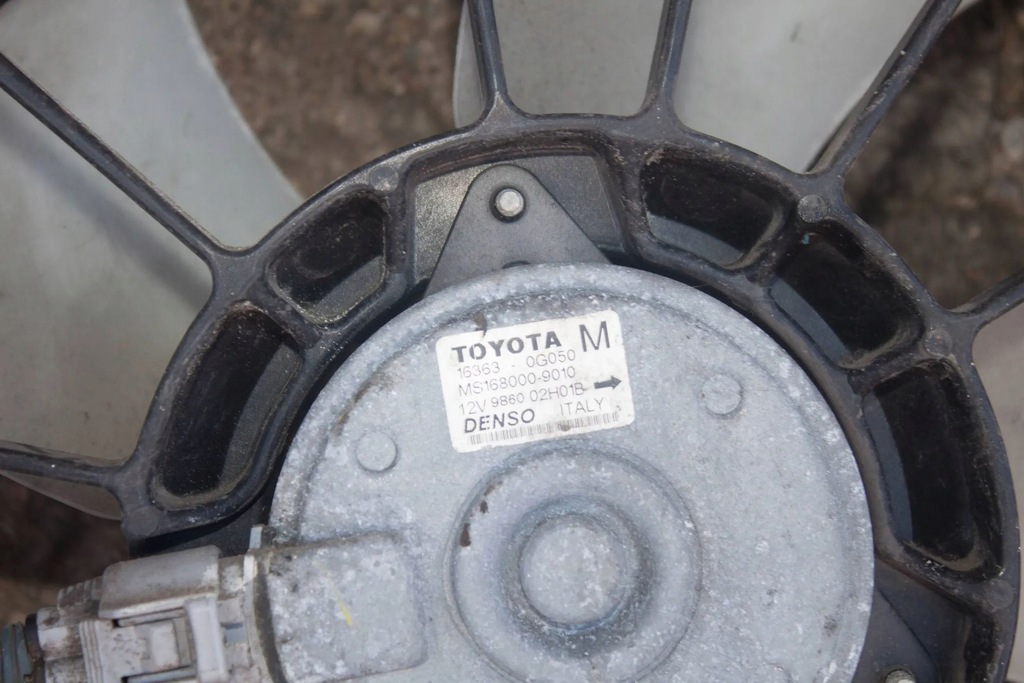 Toyota avensis T250 2003 Fangehäuse Product image