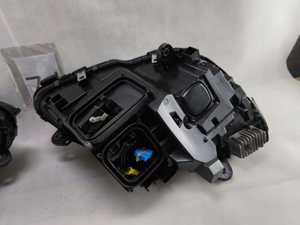 MERCEDES CLK 209 LIFT W209 XENON TURNING LINKS RECHTS SCHEINWERFERLAMPE Product image