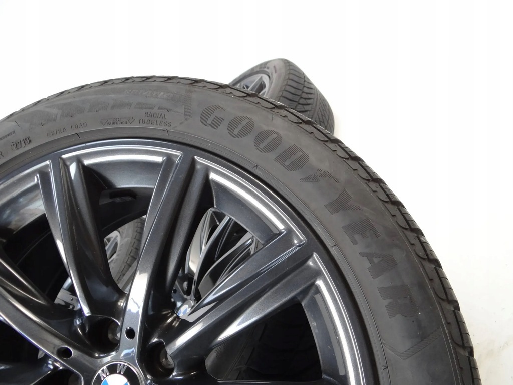 4 x BMW 5 G30 G31 FELGEN 6874440 8Jx18 IS30 mit Goodyear-Reifen Product image