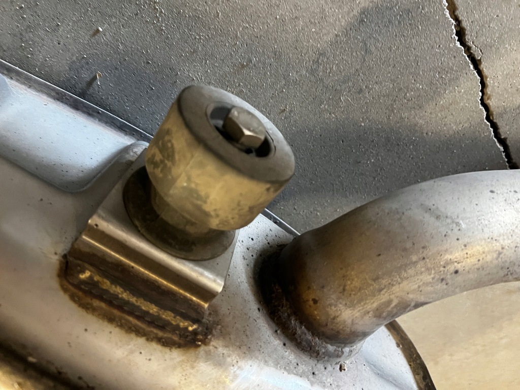 AUSPUFFROHR SCHALLDÄMPFER ENDE AUSPUFF BMW 5 E60 E61 N47 520d Product image